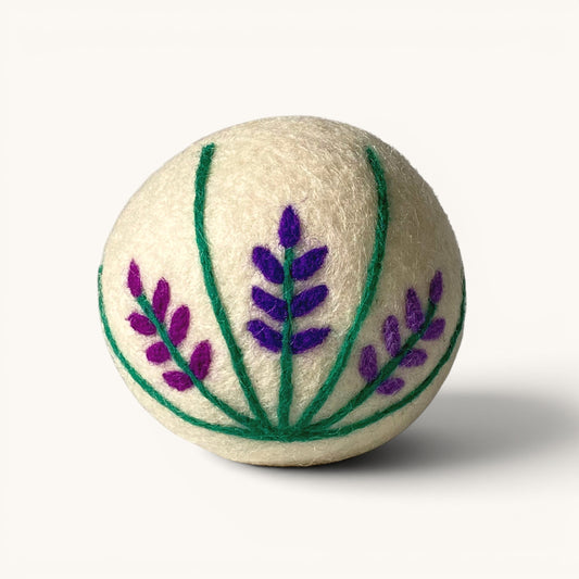 Wool dryer balls with lavender buds